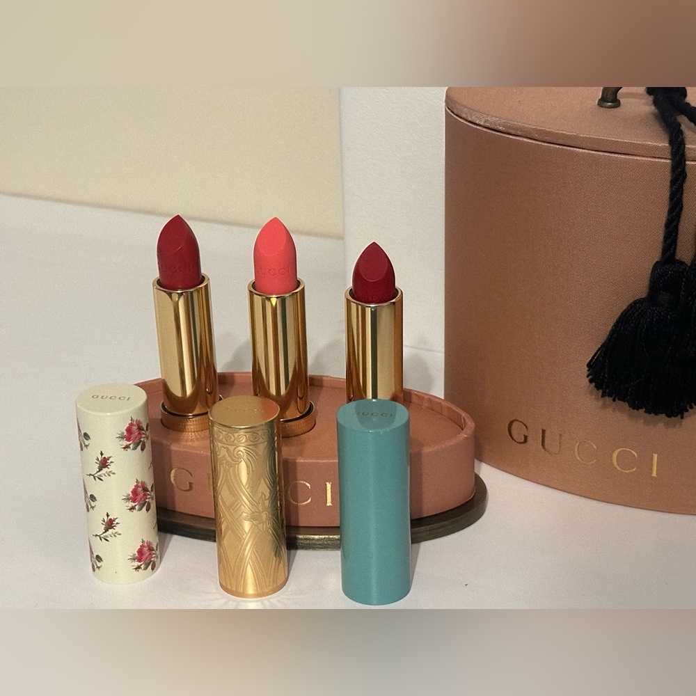 New, never been used Gucci Lipstick set in PR holder